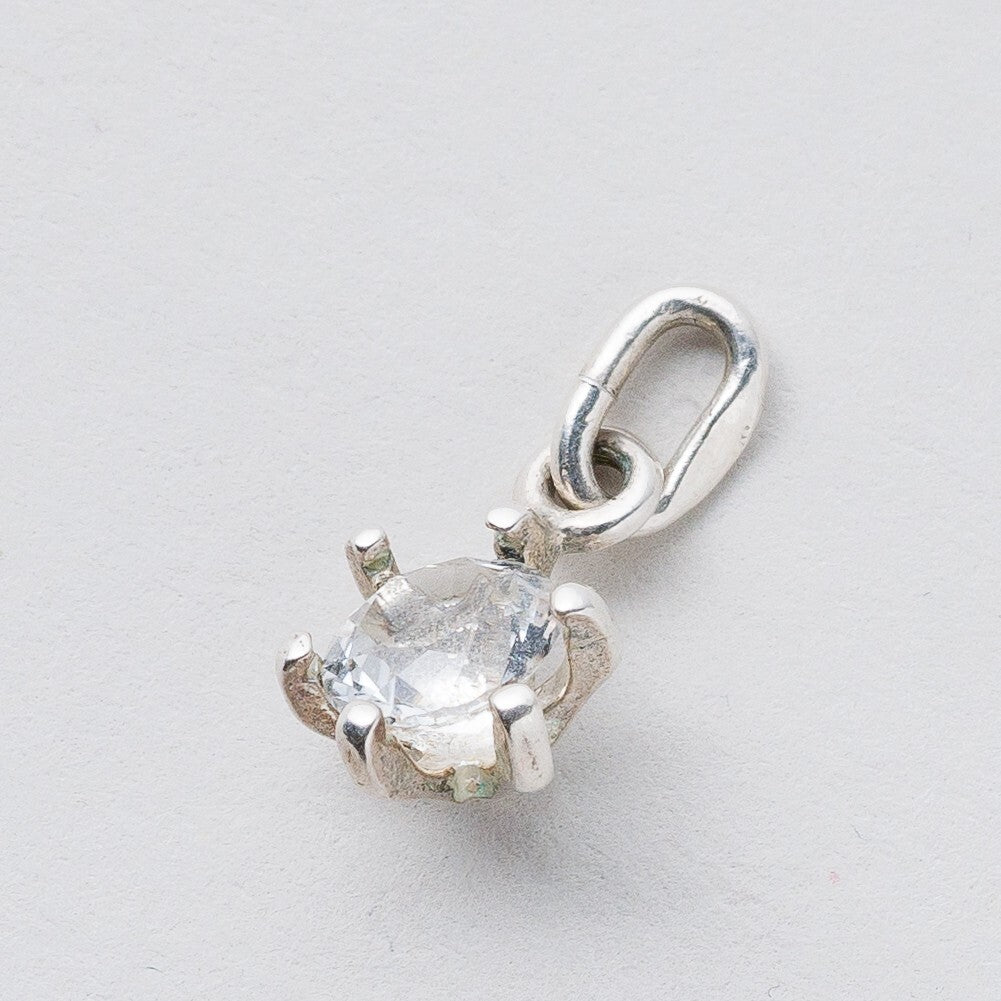 Anhänger Silber 835 Weißer Stein 1,5 cm 0,75 g0