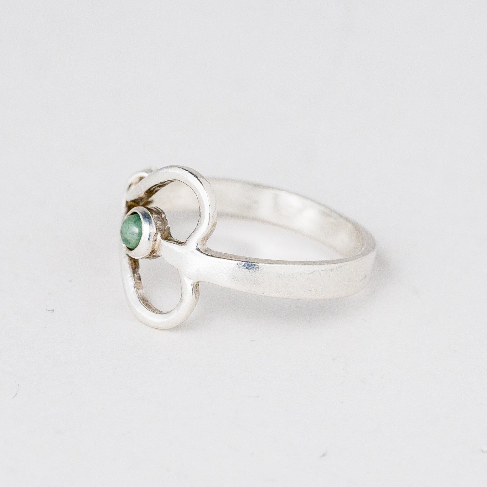 Silber Ring 52 (16,5 mm Ø) Grüner Stein 2,16 g5