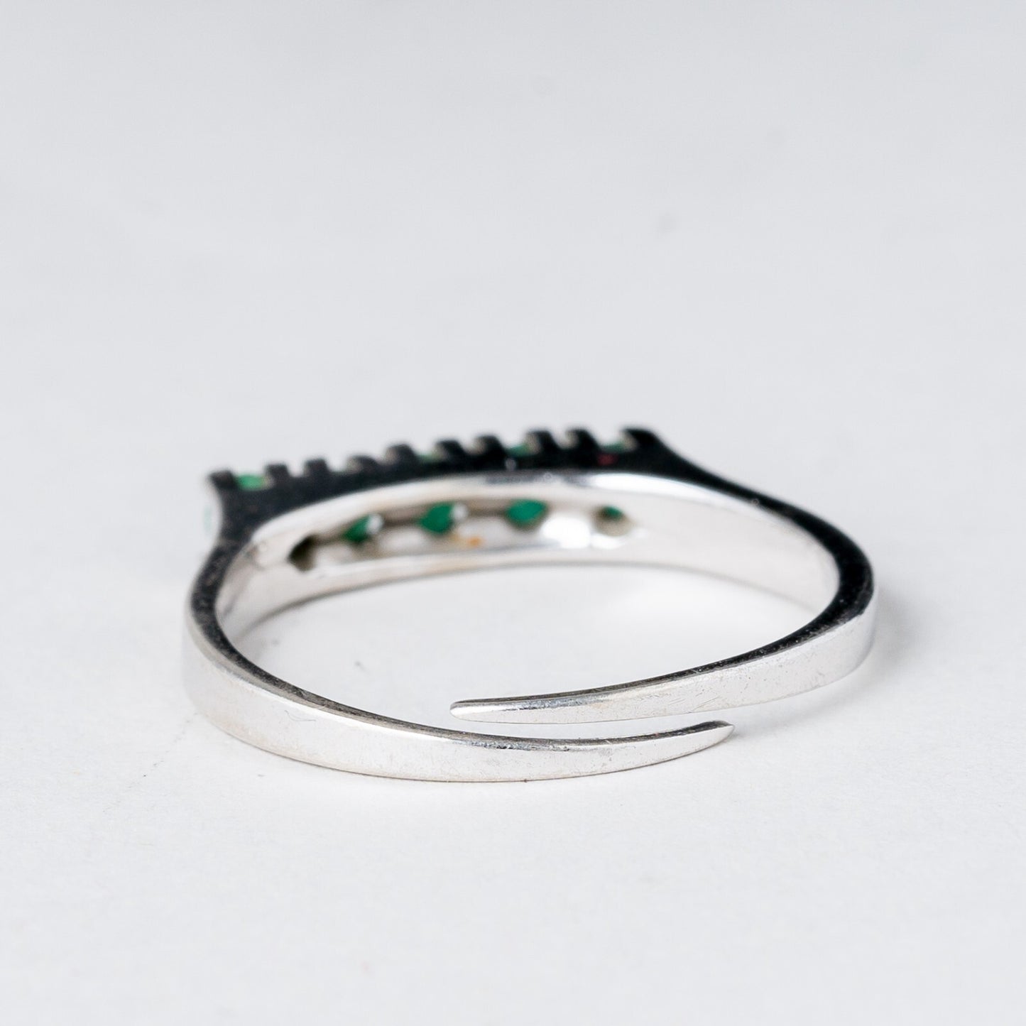 Silber Ring 835 Grüne Steine Größe flexibel ca. 58 2,49 g3