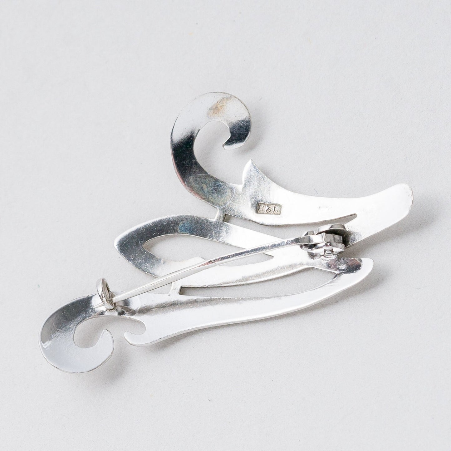 Brosche 835 Silber "M" 2,6 cm 2,13 g4