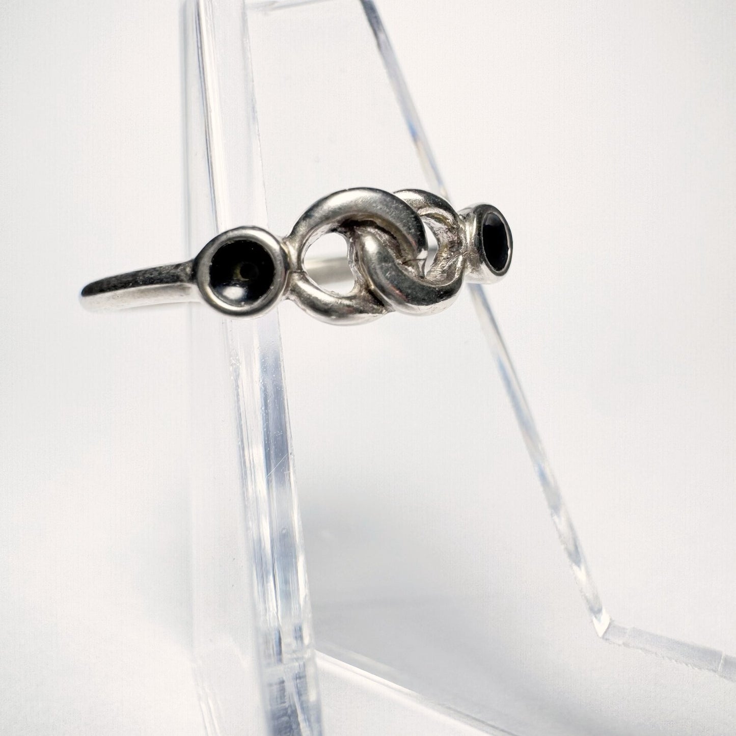 Ring  Silber Größe 53 mit schwarzer Emaille  1,28g1